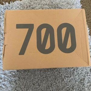 yeezy 700 inertia